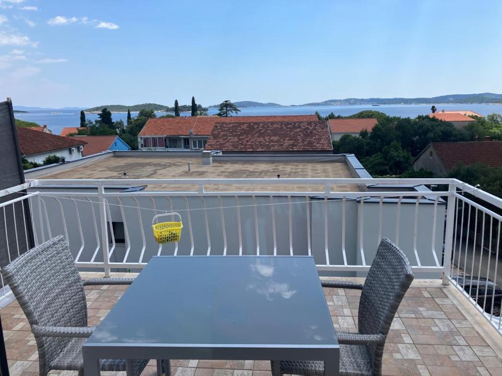 Apartmani Fani 2 Min Walking From Sea Orebić Exteriör bild