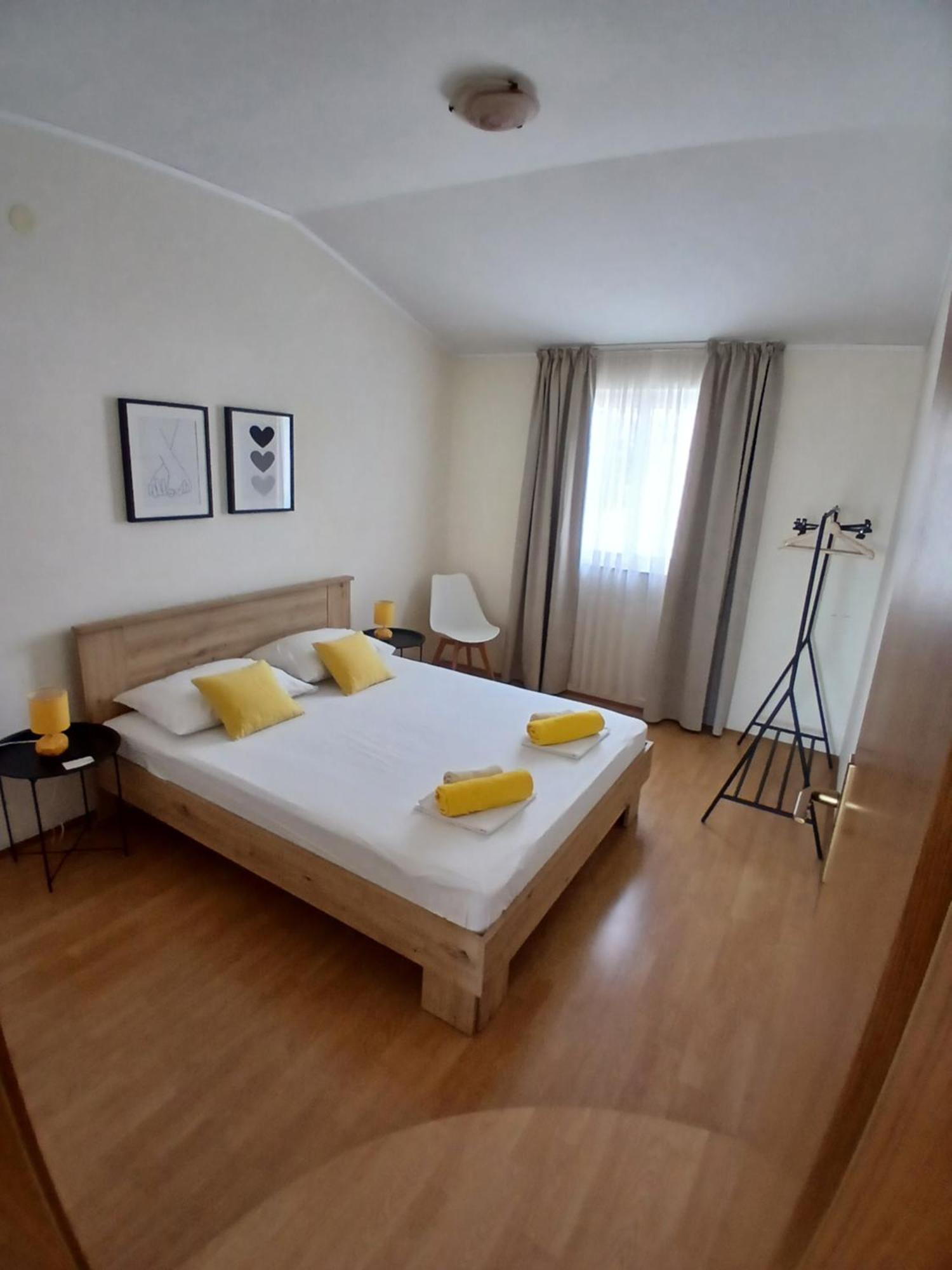 Apartmani Fani 2 Min Walking From Sea Orebić Exteriör bild